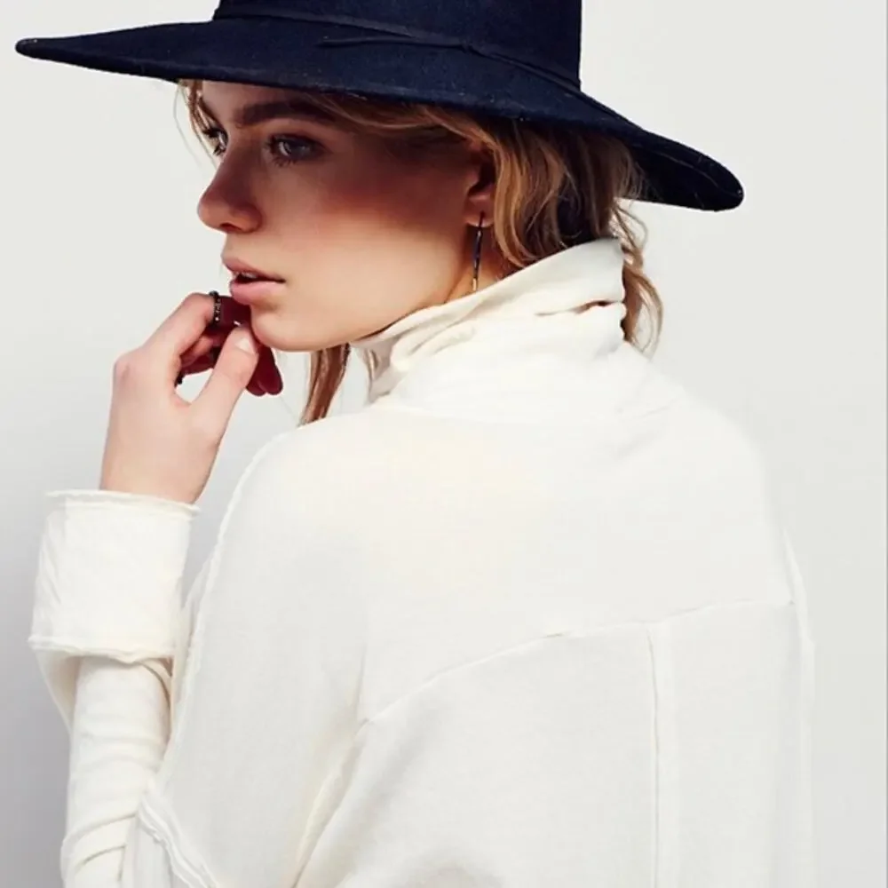 Free People Ivory Cream Long Flight Turtleneck Pullover Top - Picture 2 of 5